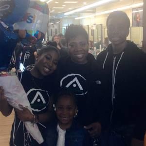 Meet your Posher, Shawnie